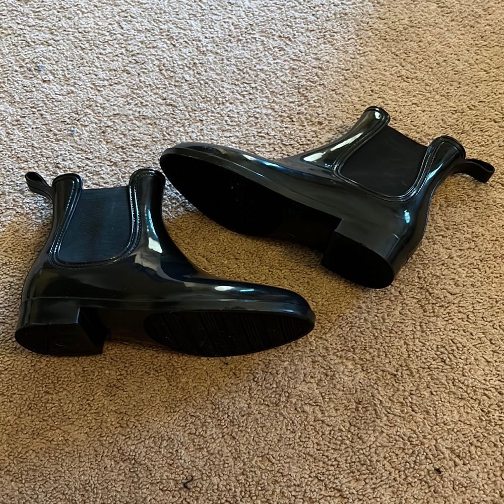Inc rubber rain boots 7